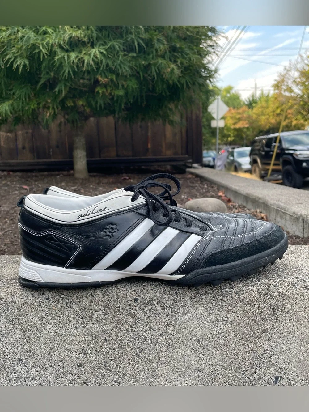 Adidas adiCore II TRX TF Turf 2009 leather indoor soccer shoes men’s US 10.5